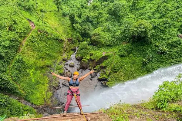 abseiling sipi falls